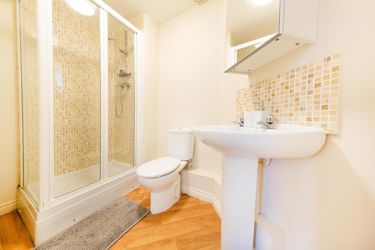 2 Bed 2 Bathroom Apartment Free Parking ブリストル エクステリア 写真